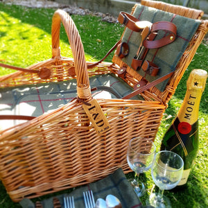 
                  
                    Picnic Hamper gift | Keep Things Personal
                  
                